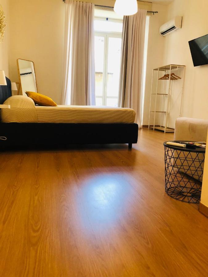 Dimora Paladino Bed and Breakfast Napels Buitenkant foto